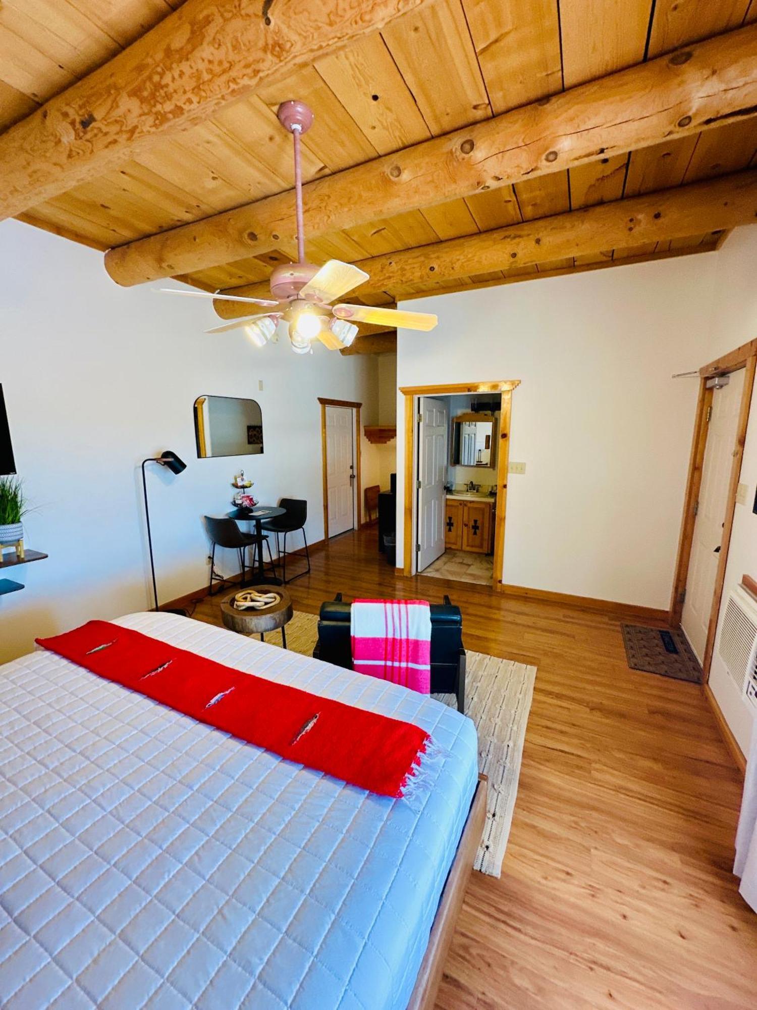 Adobe Rose Boutique Inn Артезія Екстер'єр фото